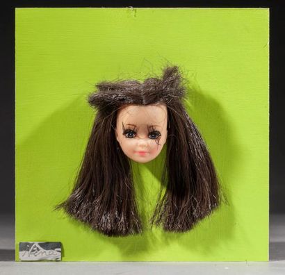 null Anonyme : "Dolls Apocalypse", quatre portraits-capillaires de Poupée Barbie,...