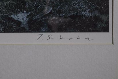 null Sakuba Tomomi, Japon (1959- ): Sans titre, impression digitale sur papier, encadré...