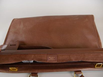 null HERMES - Grand sac 2 anses modèle "KABA"- Cuir marron grené - 40cm 