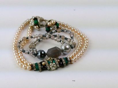 collier de deux rangs de perles de culture...