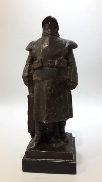 null Descatoni, "Soldat de la guerre de 1914", bronze à patine brune, signé sur le...