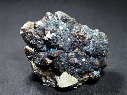null Sphalérite, chalcopyrite irisée, dolomite. Mine de Treece, Kansas, USA. Une...