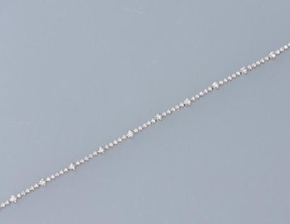 null Bracelet en or gris, 750 MM, souligné de brillants, total : 1,50 environ, longueur...