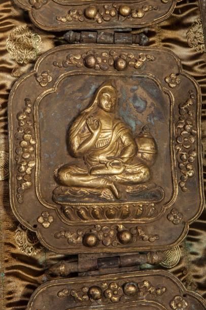 null Paire de bannières illustrant des étapes du Samsara du Buddha jusqu’à son Nirvana,...