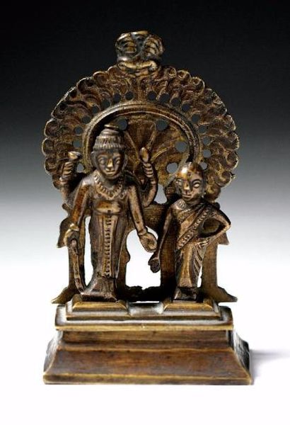 Figuration du couple divin lakshmi. Bronze...