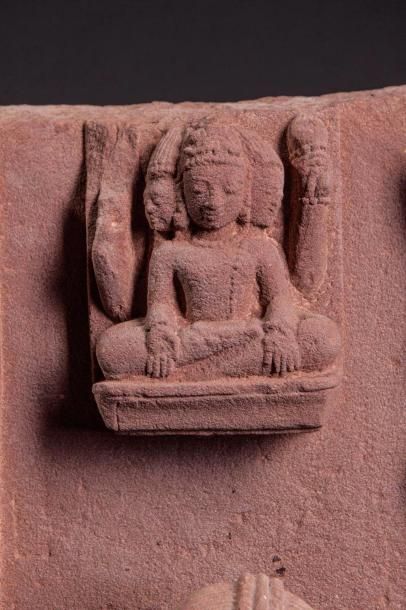 null Sarasvati, déesse des arts de la connaissance et ancienne divinité des rivières...