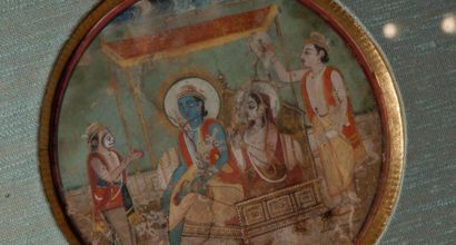 null Miniature circulaire illustrant Krishna et Radha assis en délassement royal...
