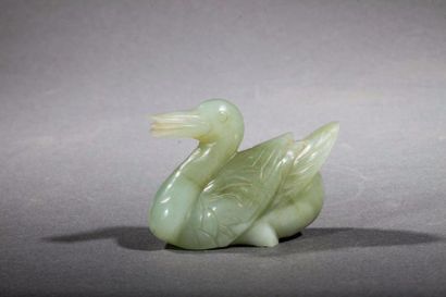null Canard de jade. Chine. Dynastie Qing. Long 7 cm hauteur 5 cm. 
