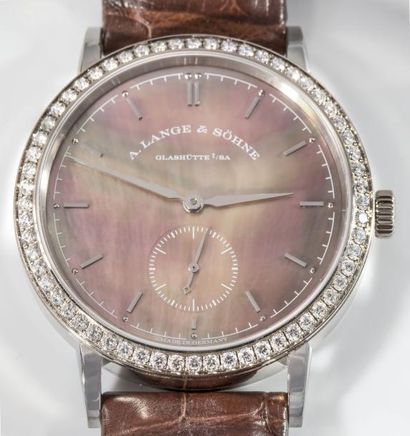 null A. LANGE & SÖHNE Modèle " SAXONIA " unisexe - Très belle montre en or gris sertie...