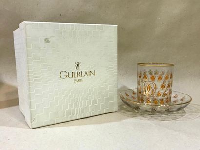 null GUERLAIN

Coffret signé "Guerlain Paris" contenant un verre doré à l'or fin,...