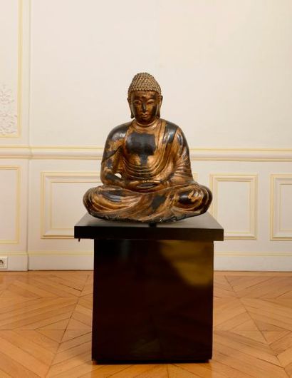 Budha assis en méditation - Bois laqué doré...