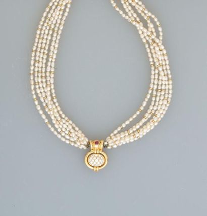 null Collier de six rangs de perles baroques, virolles d'or jaune et motif - fermoir...