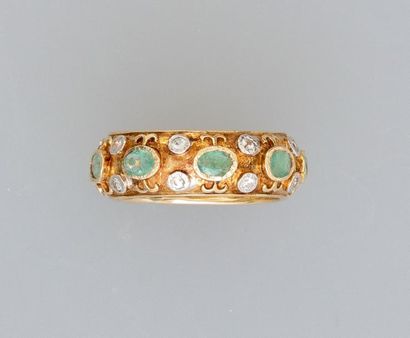 null Bague anneau en, argent 925 MM, vermeil, ornée d' émeraudes ovales en sertissure...