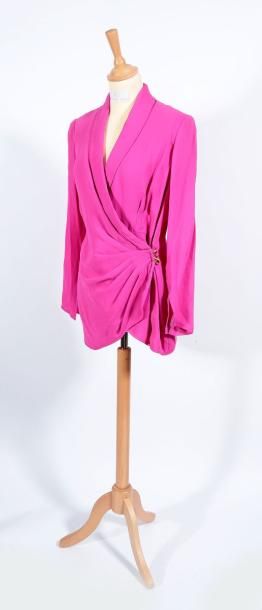 null UNGARO - Un chemisier en soie vert à motif et un chemisier en soie rose - Taille...