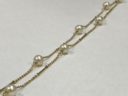 null Collier en or jaune orné de petites perles de culture - Poids : 4,7gr 