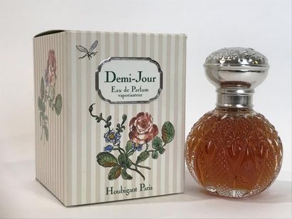 null HOUBIGANT "Demi Jour"

Flacon vaporisateur Eau de Parfum 50mL


