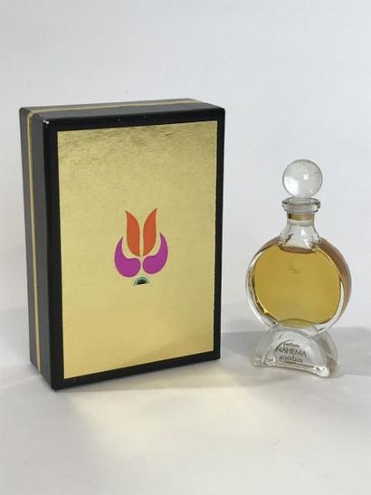 null GUERLAIN "Nahéma"

Flacon Extrait de Parfum contenance 7,5mL

