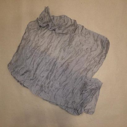 null BULGARI - Foulard avec sigle gris sur fond gris - 69x178cm 