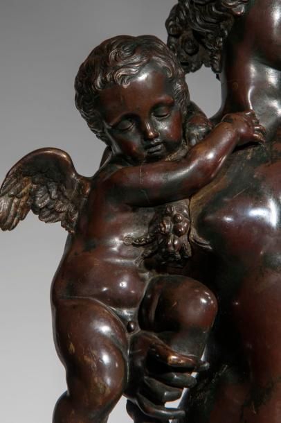 null Vénus et l'Amour, Bronze à patine brun rouge - Fin XIXème siècle Haut. : 75...