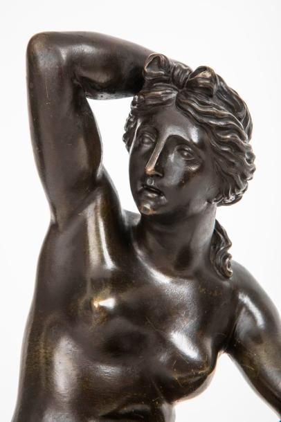 null Bronze représentant Vénus. Copie d'un modèle italien du XVIIème siècle. Haut....