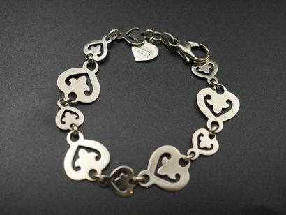 null OJ PERRIN - Bracelet articulé en or gris à motif de cœurs- Signé - PB : 10,...