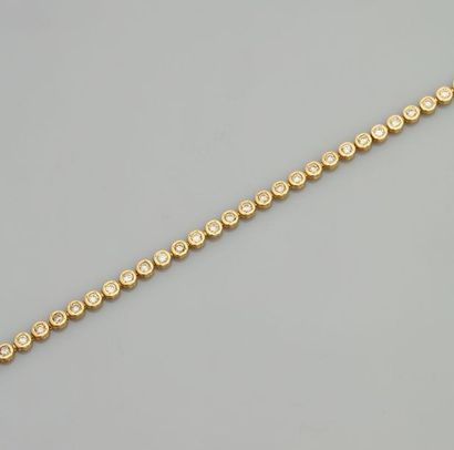 null Bracelet "ligne" en or jaune, 750 MM, souligné de diamants en sertissure, longueur...