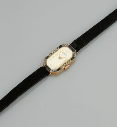 null Bracelet montre en or jaune, 750 MM, lunette rectangulaire à pans coupés, fond...