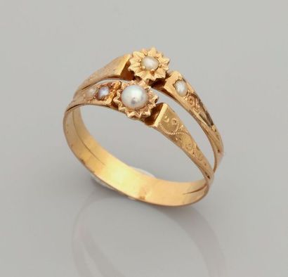 null Bague en or rose, 750 MM, ornée de petites perles, vers 1900, taille : 55, poids...