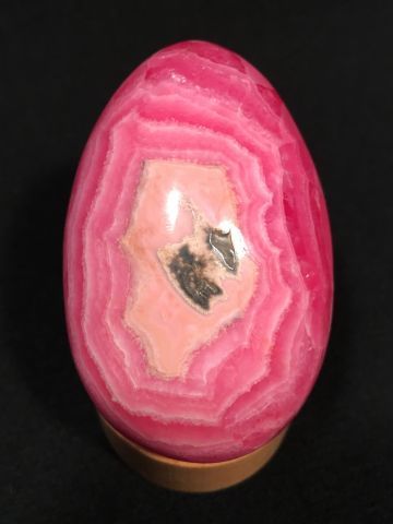 null Œuf en Rhodocrosite d’Argentine, très bonne qualité. Dimensions: 6,4 x 4 cm,...