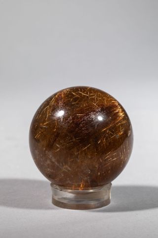 null Belle sphère de cristal rutile, Bahia, Brésil, diamètre: 6 cm. On y joint une...