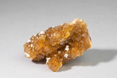 null Fluorine jaune de Villabona, Espagne, Améthyste d'Afrique du Sud et agate de...