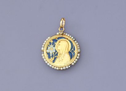 null Médaille ronde dessinant une Vierge et un iris en or jaune, 750 MM, appliquée...