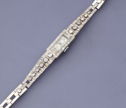 null Bracelet montre "Bijou" en , platine 900 MM, lunette entourée et épaulée de...