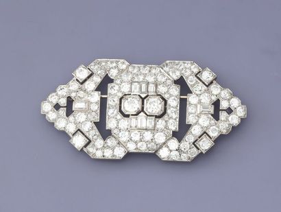 null Très belle "Broche - Plaque" - en , platine 900 MM, recouverte de diamants ronds...