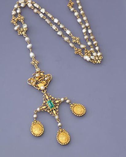 null Rosaire en or jaune, 750 MM, orné de perles baroques et une pierre verte, très...