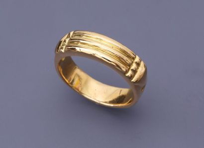 null Bague anneau en or jaune, 750 MM, taille : 54, poids : 7,3gr. brut.