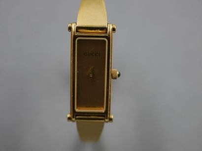 null Ensemble : FREYWHILE bracelet en métal et émaux - GUCCI bracelet montre en métal...