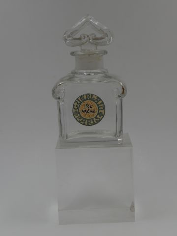 null GUERLAIN "Fol Arôme"
Flacon en cristal de Baccarat. Etiquette titrée "Guerlain...