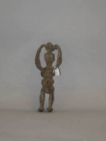 null Statuette en fer fonte - Maternité - Afrique - H : 26 cm.