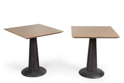 null Philippe HUREL (Né en 1955), 2 tables carrées, 65 x 65 cm.