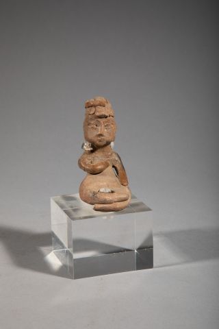 null LOT DE TROIS TERRES CUITES 
- TETE PORTRAIT.
Mexique Teotihuacan 300-650 après...