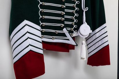 null Tenue de hussard composée d'une vareuse, d'un dolman, d'une culotte et d'une...