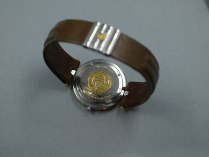 null VAN CLEEF ARPELS - Montre bracelet Modèle «La Collection» vers 1990 - Boitier...