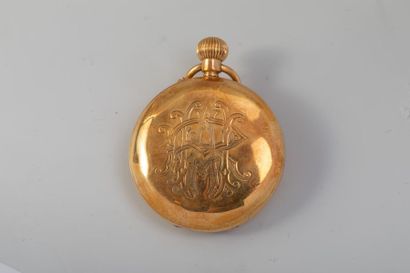 null Ancienne montre de poche en or jaune 18k cadran émail blanc à chiffres romains...