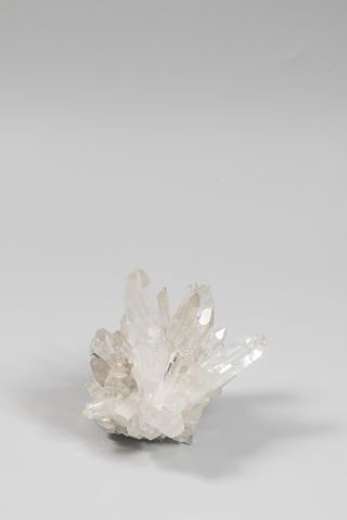 null Groupe de cristal de roche du brésil et une pyrite octaédrique, Quirivilca,...