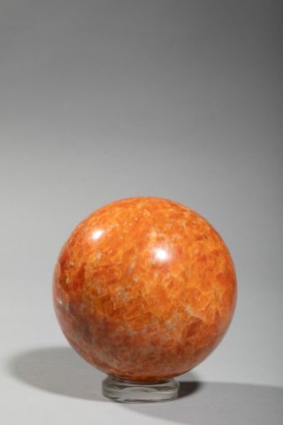 null Sphère de pierre de soleil, Brésil, Diam.: 13 cm.