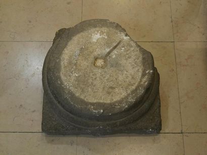 null Embase tournée de colonne en marbre, Epoque Romaine    , Haut.: 19 cm - Larg.:...