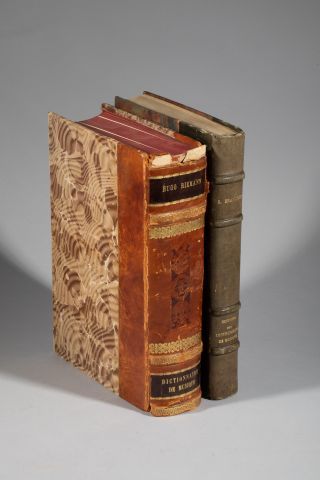 null Hugo Riemann. Dictionnaire de musique. Payot lausanne, 2ème édition. 1913. Bon...