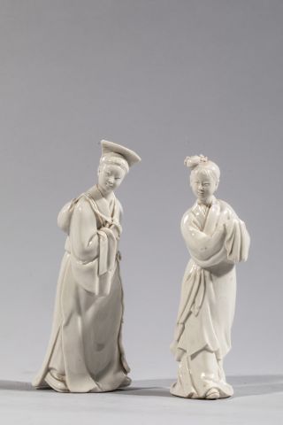 null CHINE fin de la dynastie Qing (1644-1912), fin XIXème. Couple en porcelaine...