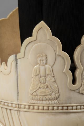 null INDOCHINE, années 30. Belle tête de Guan Yin en ivoire d'éléphant (elephantidae...